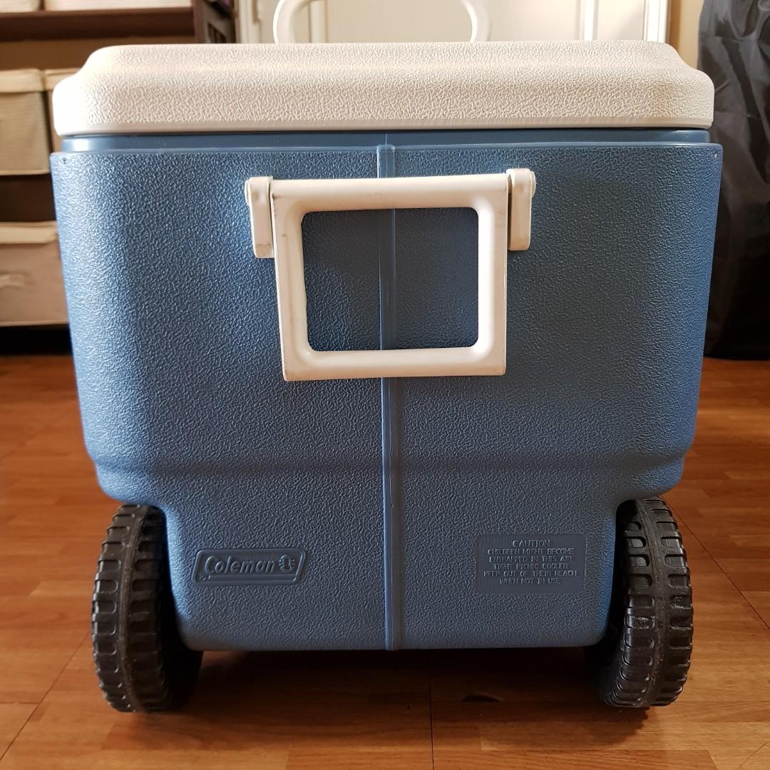 Coleman Foam Hard Cooler High Performance Insulated Cool Box, 100Qt/94.6ltr Capacity, With Handle and Wheels Blue ,Keeps Cool For Up To 5days-PLW0059 - Red Rhino