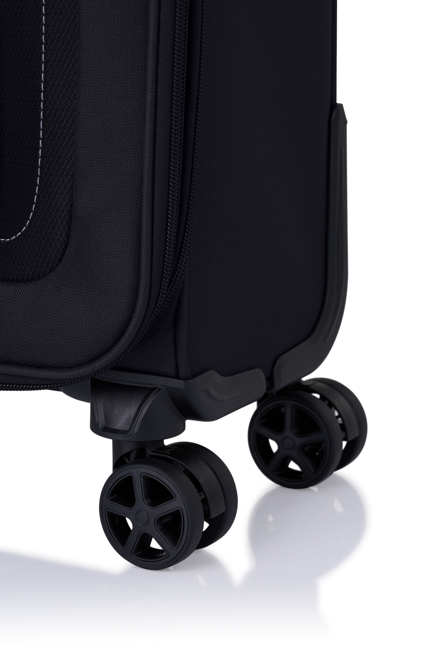 American Tourister Raya Black softside suitcase double wheel detail