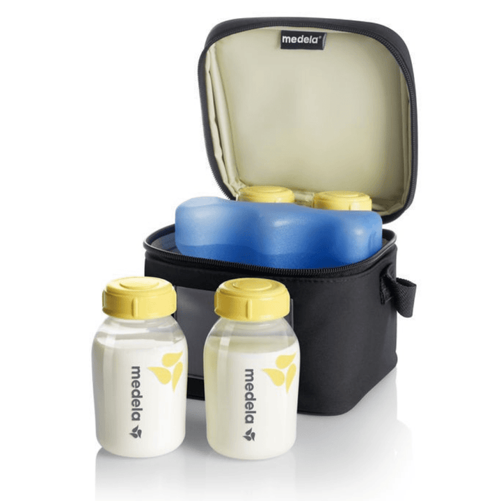 Medela Cooler Bag with 4 Breastmilk bottles