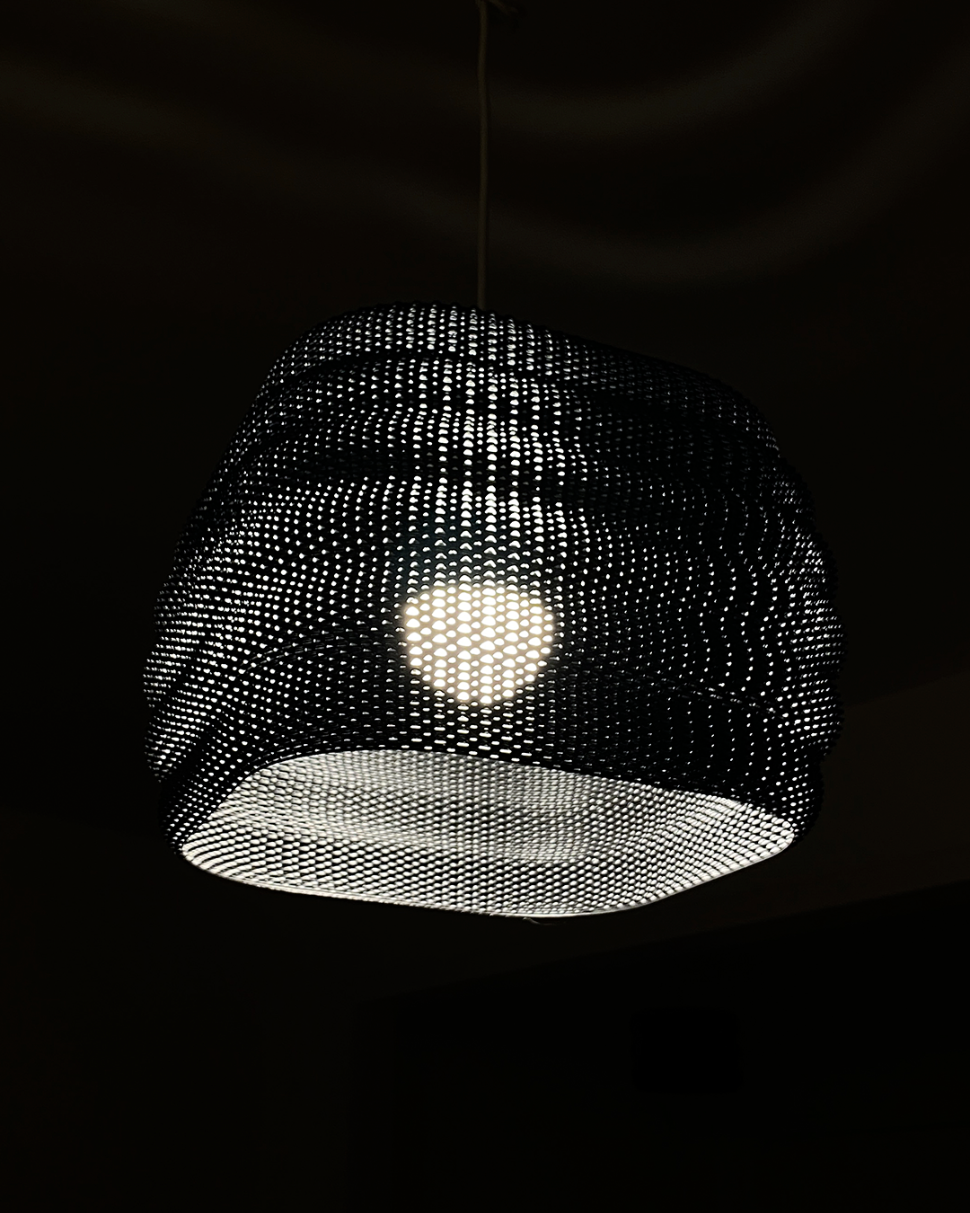 Print3D Africa DAIRA Pendant Lamp black light detail - Red Rhino Kenya