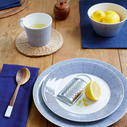 Regal Blue Rim - Exclusive Porcelain Dinnerset (18pcs)