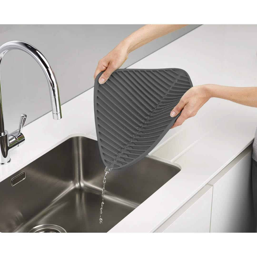 Joseph Joseph Flume Draining Mat Dark Grey - Red Rhino