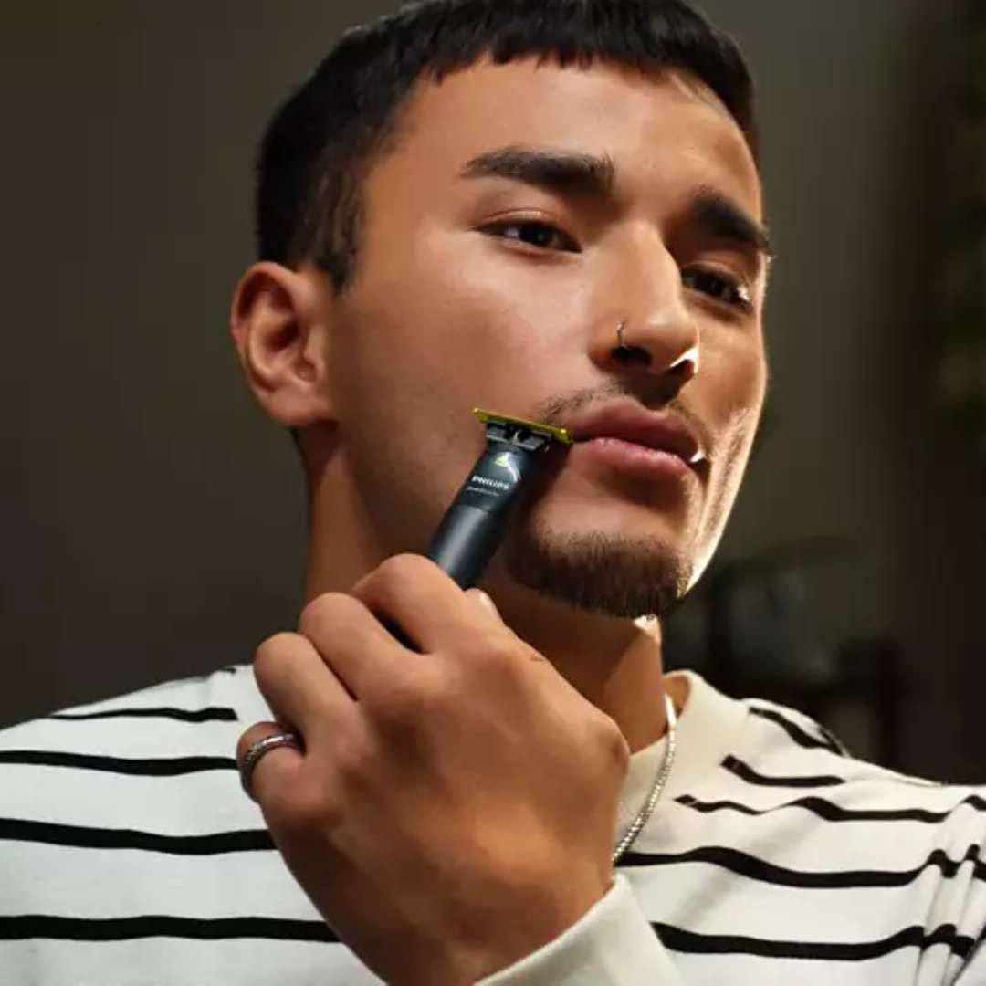 Philips OneBlade Hybrid Electric Trimmer and Shaver QP1424/10