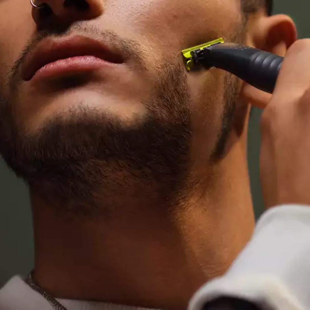 Philips OneBlade Hybrid Electric Trimmer and Shaver QP1424/10