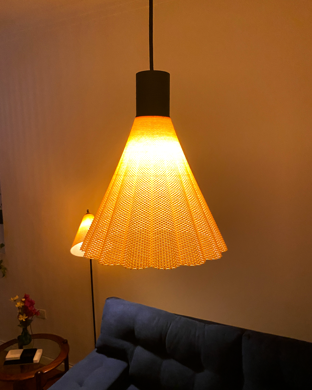 Print3D Africa REGA pendant lamp illuminated in a modern interior