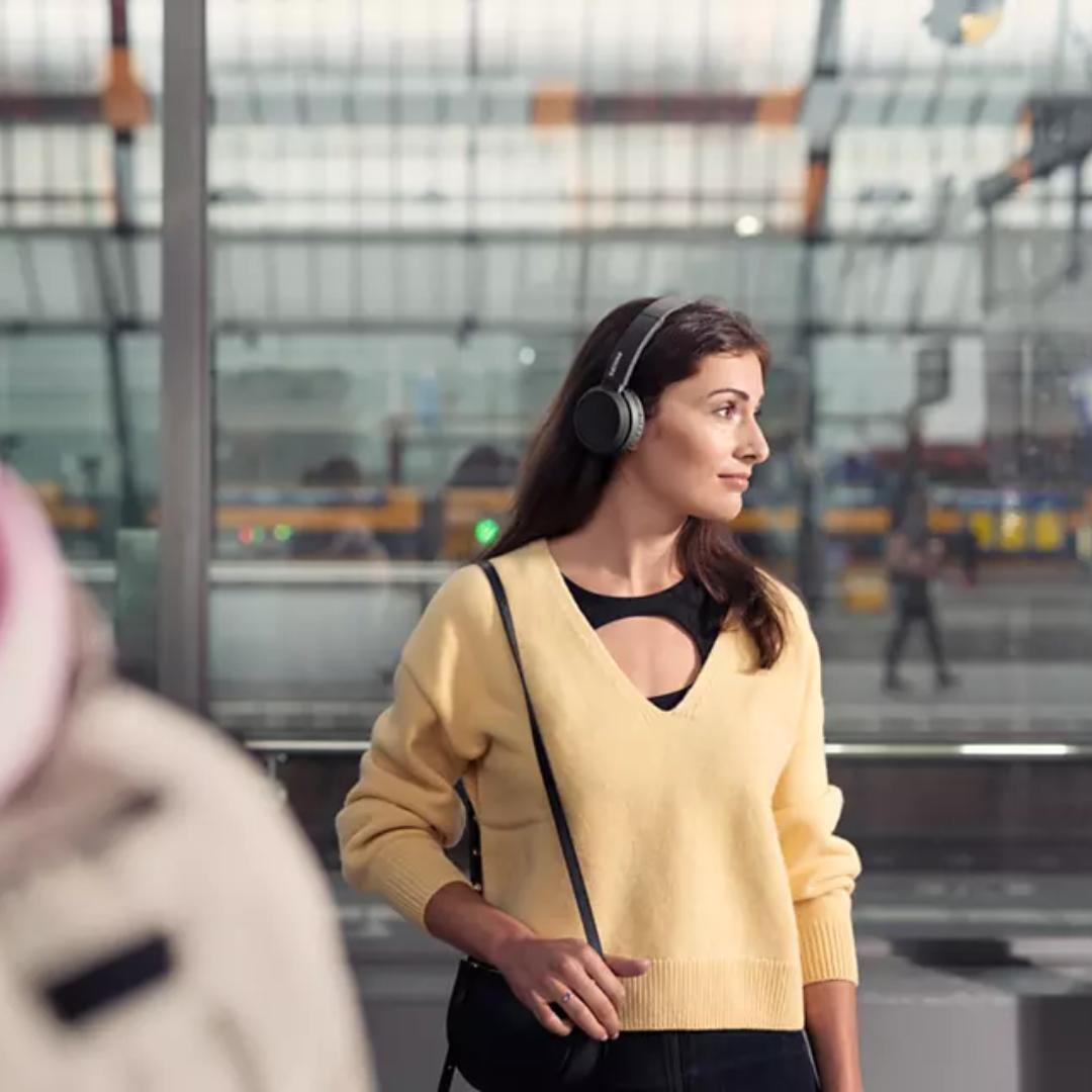 Philips On-ear Wireless Headphones TAH4205BK/00