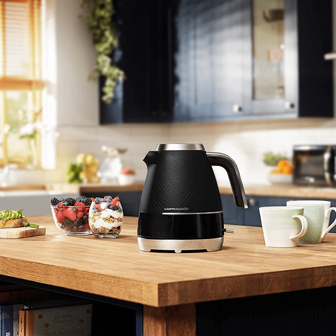 Beko Cosmopolis Dome Kettle , Retro Black Design, 1.7L WKM8307B - Red Rhino