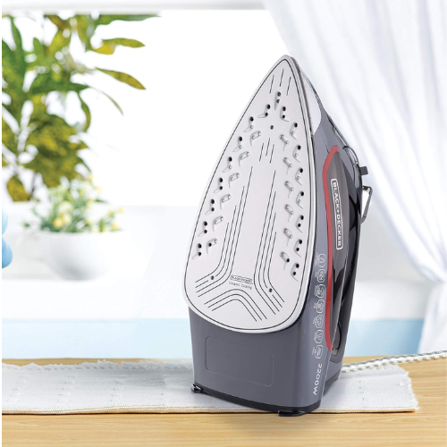 Black and Decker Steam Iron 2200W Ceramic Soleplate with Self Clean, Multicolour - X2050-B5 - Red Rhino