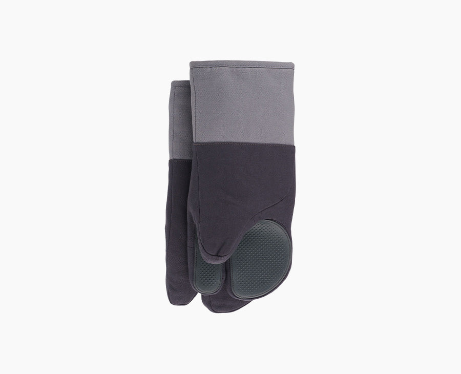 Joseph Joseph Pinch Easy-Grip Oven Gloves Pair Grey 20230 — pair of grey oven gloves