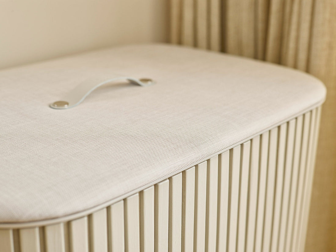 Joseph Joseph Tota Luxe 90L Laundry Basket Ecru 5000006, official alternate view
