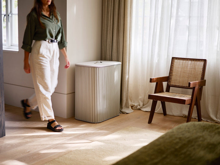 Joseph Joseph Tota Luxe 90L Laundry Basket Ecru 5000006, official gallery image