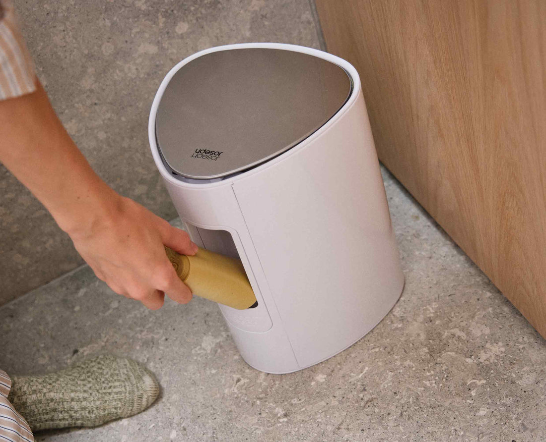 Joseph Joseph EasyStore 5L Bathroom Pedal Bin Gloss White 7000002 - official product image 5