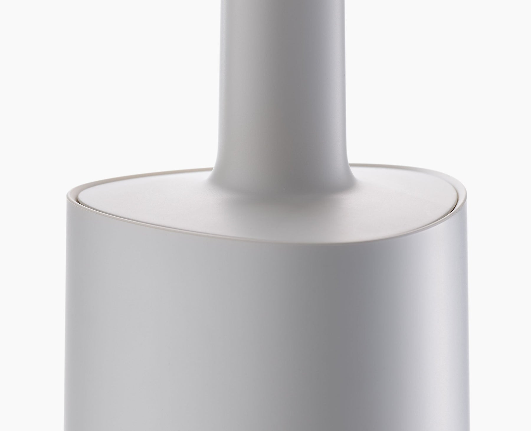 Joseph Joseph Flex 360 ecru toilet brush, official gallery image 5