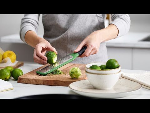 Joseph Joseph official English video: GripGrater fine green paddle grater 20170