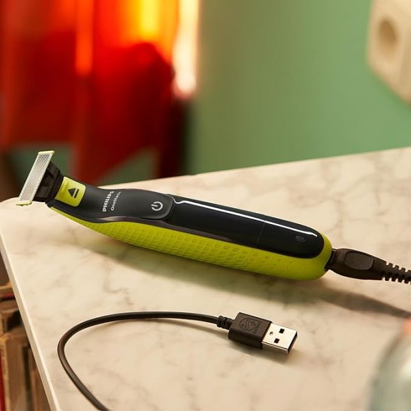 Philips OneBlade Hybrid Electric Trimmer and Shaver Face + Body- QP2824/10 - Image 2