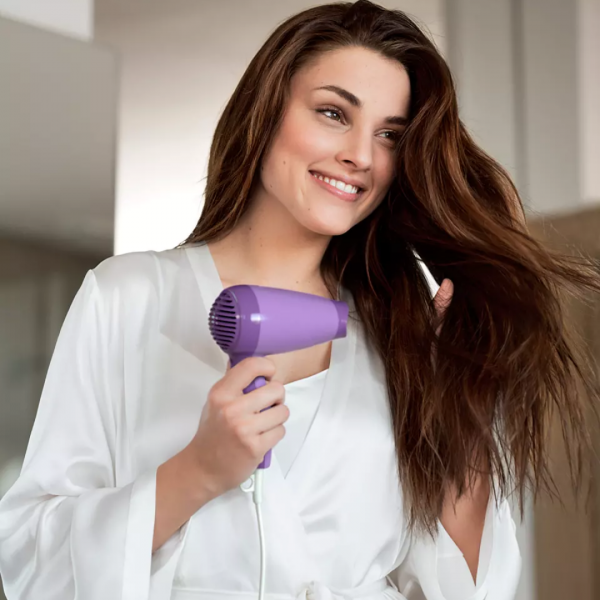 Philips Compact Hair dryer HP8100/46 - Image 4