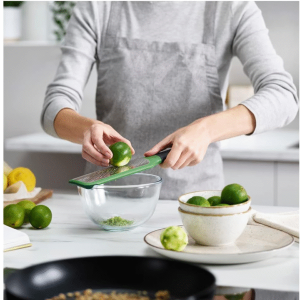Joseph Joseph Grip Grater Paddle Grater Fine Green - Image 5