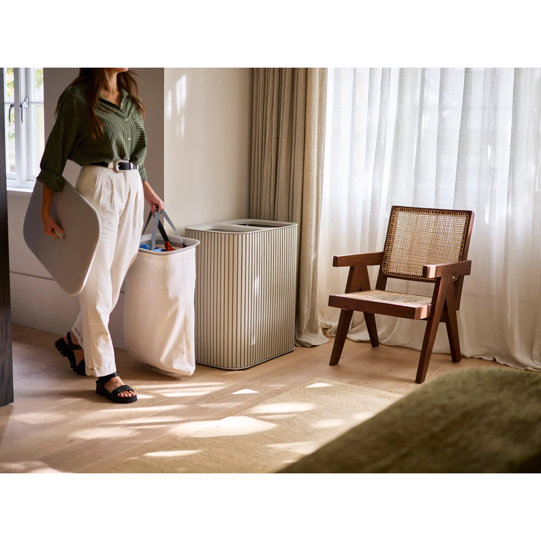 Joseph Joseph Tota Luxe 90L Laundry Basket Ecru - Image 2