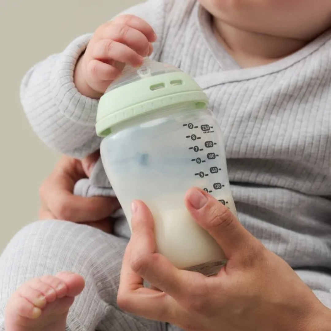 Tommee Tippee Natural Start Glass Baby Bottle – 250ml - Image 3