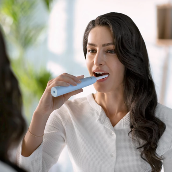 Philips 2100 Series Sonic Electric Toothbrush HX3651/12 - Image 7