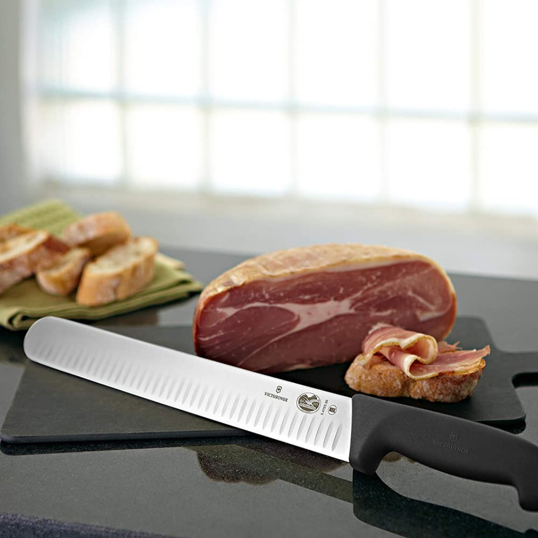 Victorinox Fibrox Slicing Knife 12" Round 30Mm Blade - Image 3
